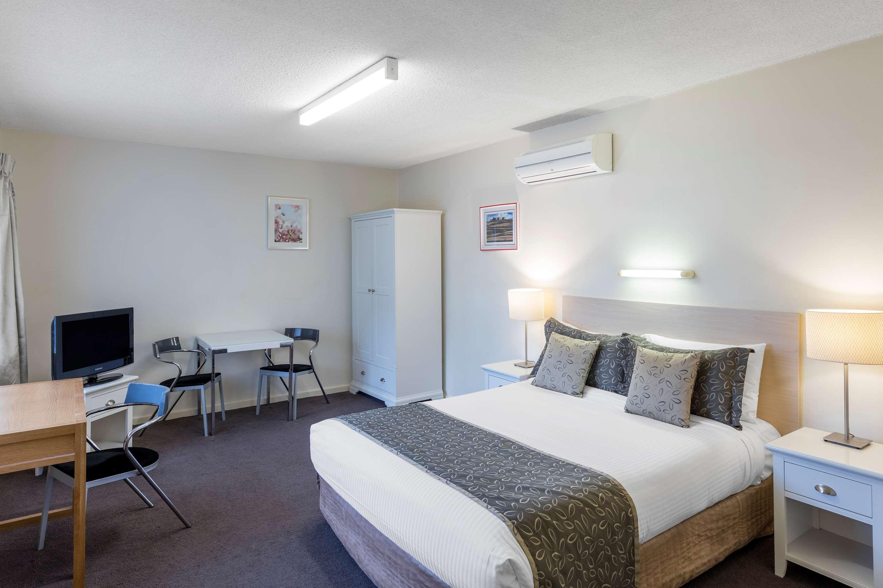 Best Western Plus Service Inn & Suites Lethbridge Exterior foto