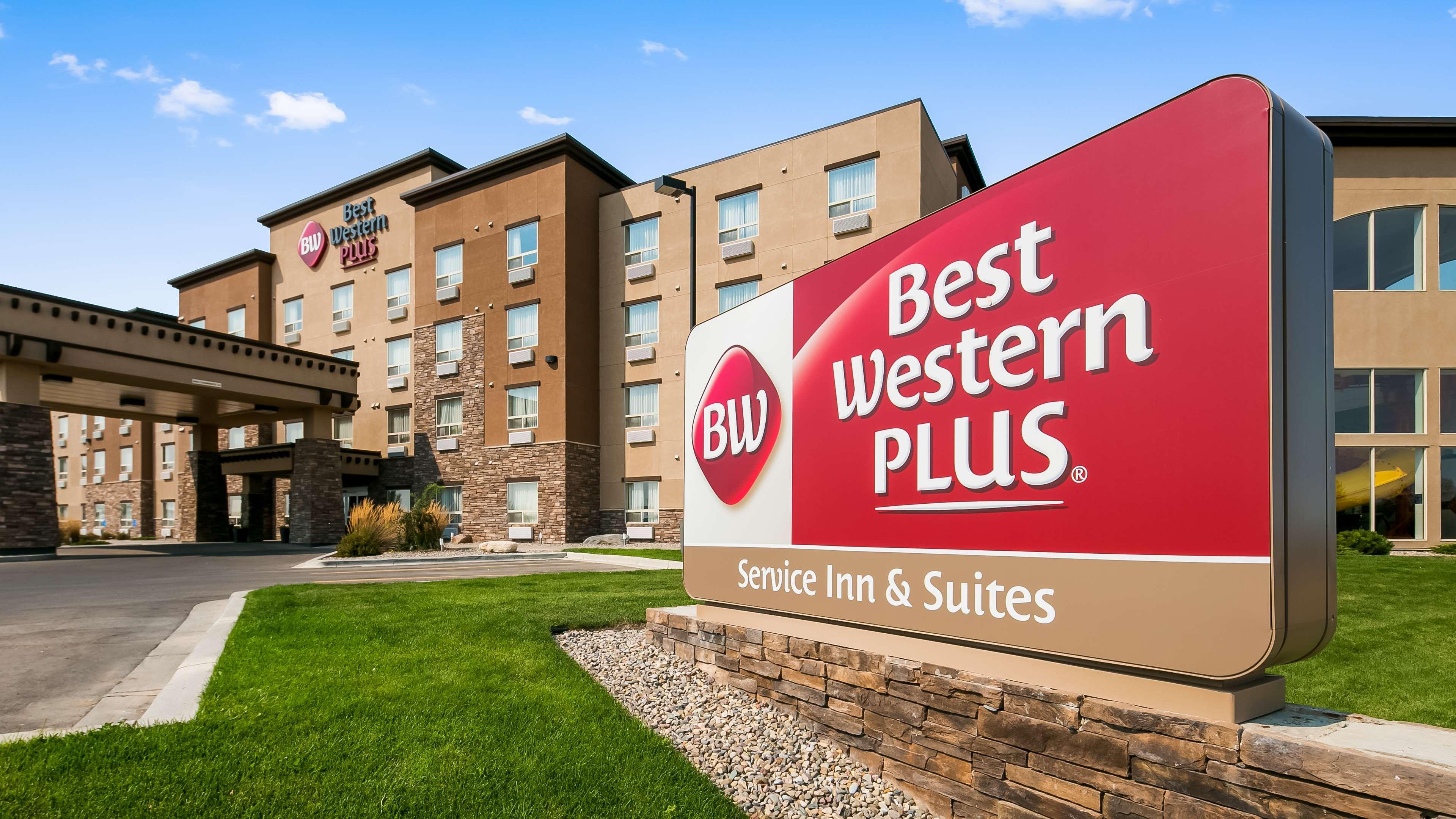 Best Western Plus Service Inn & Suites Lethbridge Exterior foto