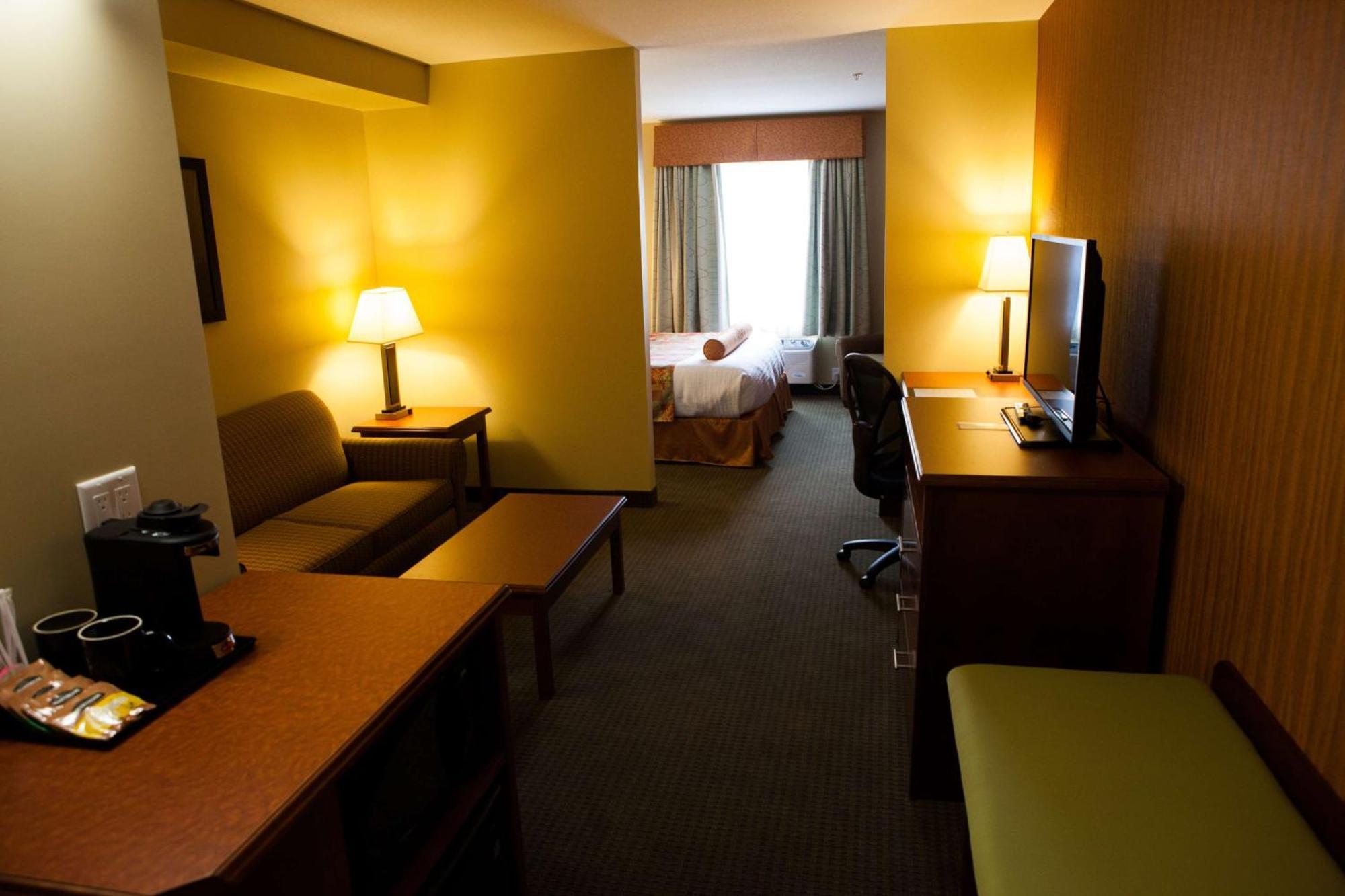 Best Western Plus Service Inn & Suites Lethbridge Exterior foto