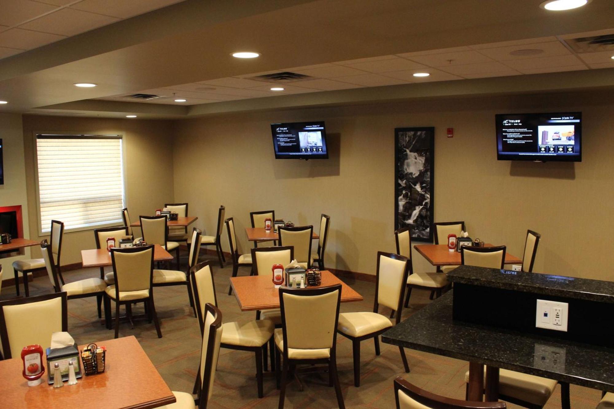 Best Western Plus Service Inn & Suites Lethbridge Exterior foto