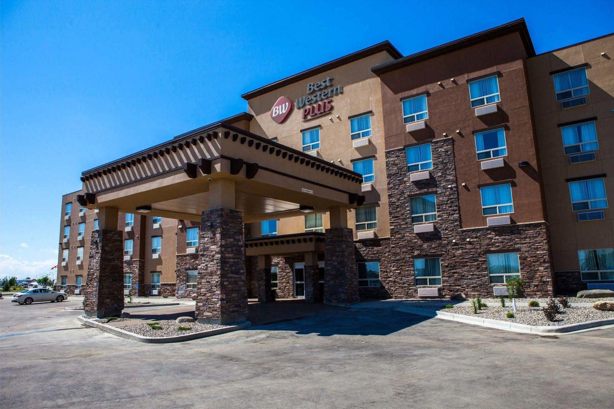 Best Western Plus Service Inn & Suites Lethbridge Exterior foto
